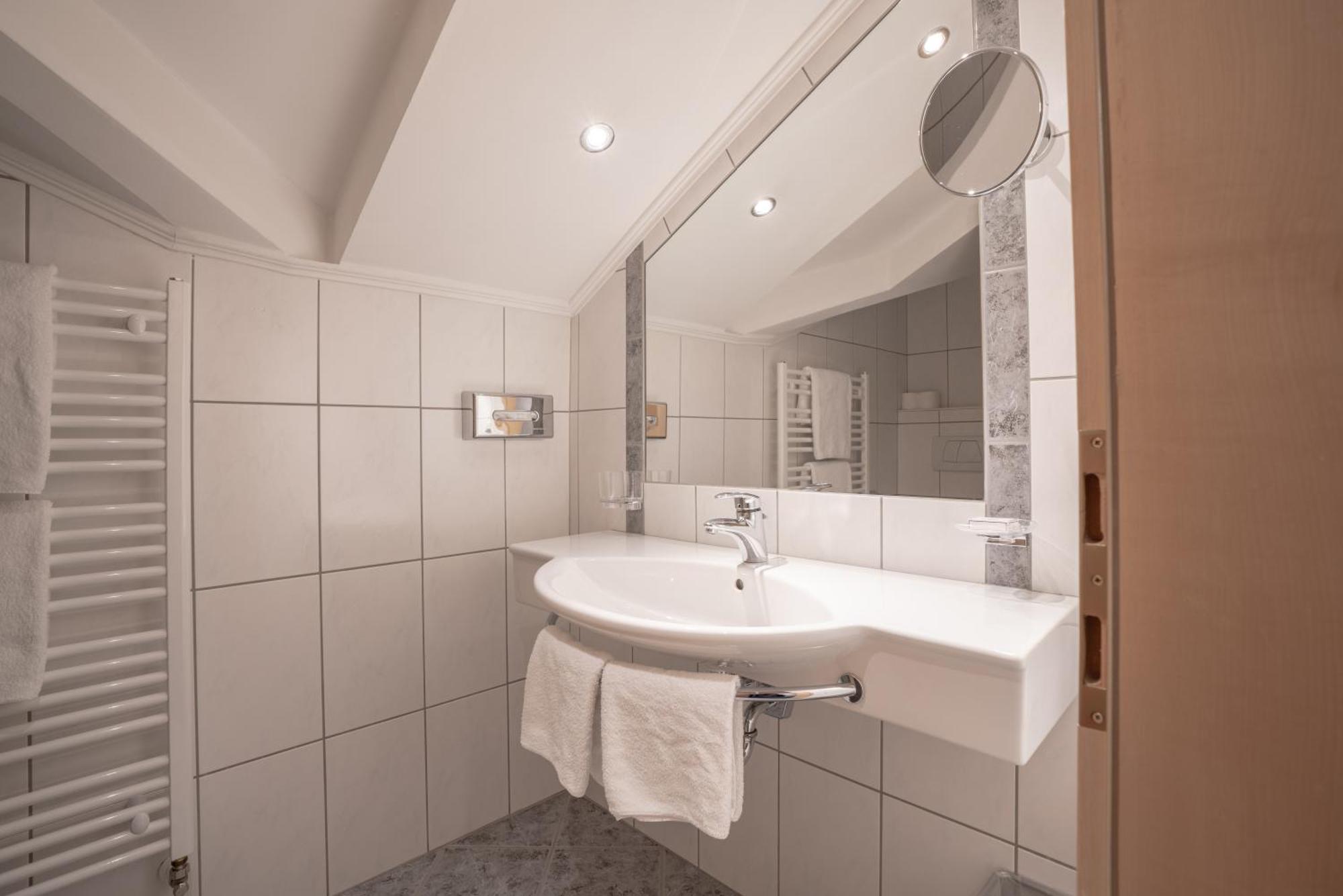Bed & Breakfast Petit Madlein 4*